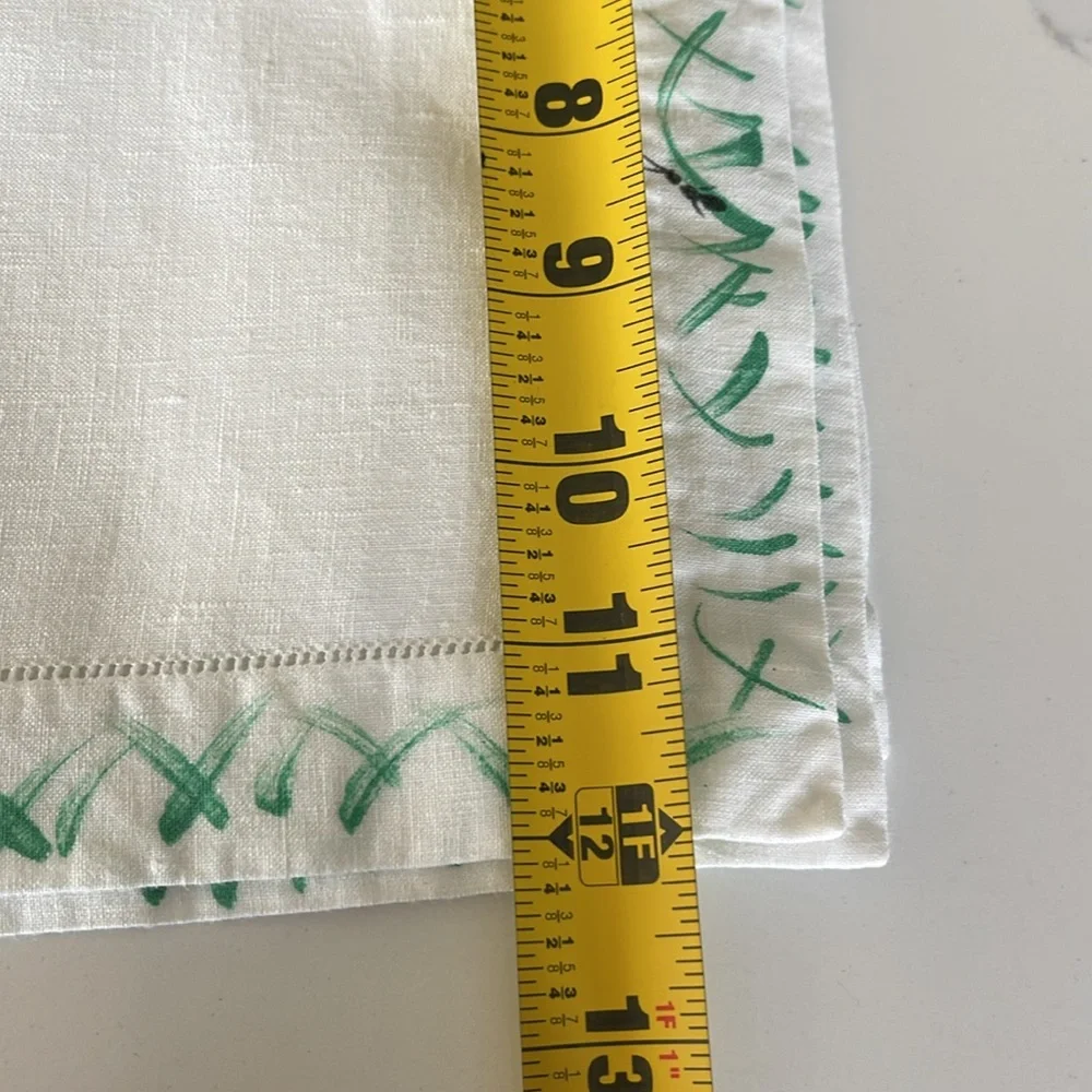 4 linen placemats lined with ants in grass indoor picnic!